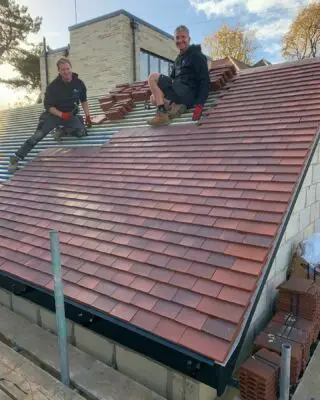 It’s always a good day when you’re laying Rosemary’s!

•

•

•

#rosemary #rosemaryredland #claytiles #rooftiling #roof #roofing #sheffield #yorkshire #uk #buildings #home #newroof @sheffield.community #